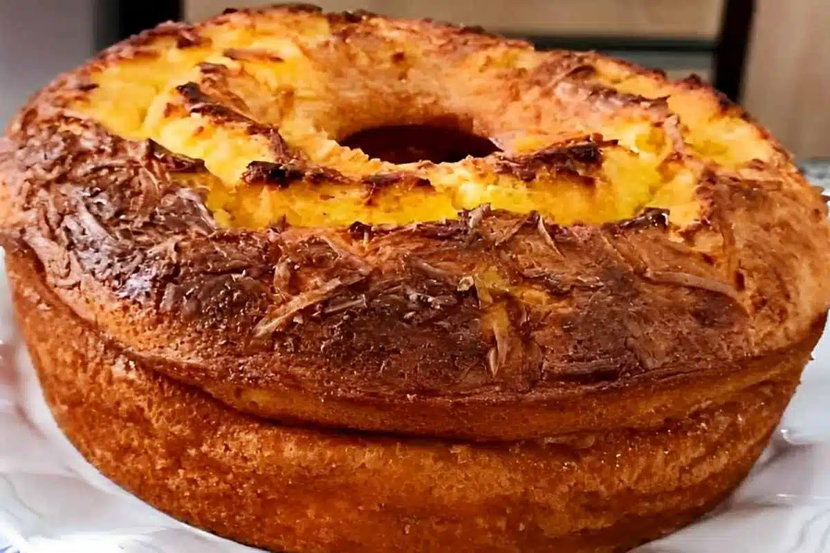 Bolo de milho com queijo cura