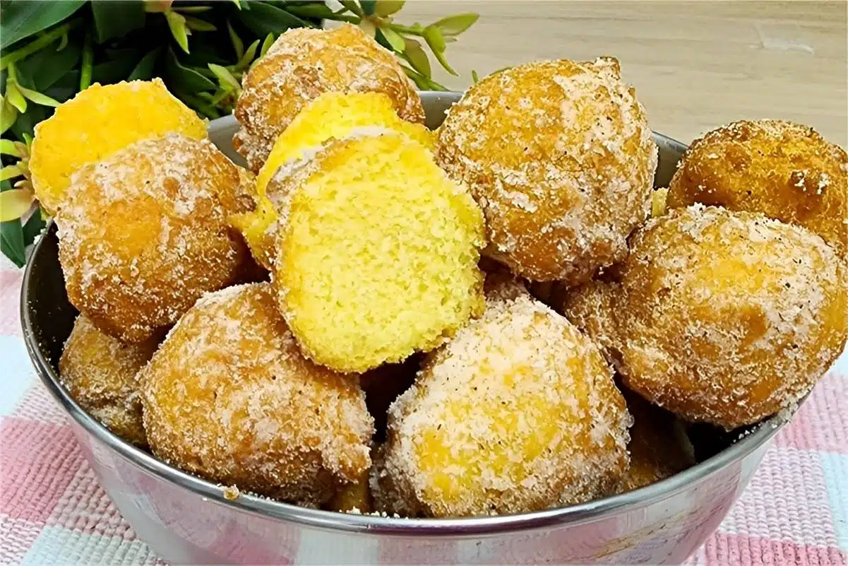 Bolinho de chuva com fubá